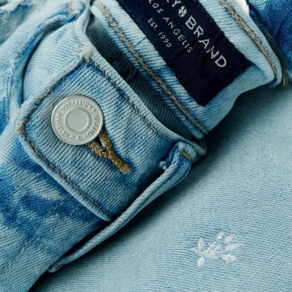 NWT Lucky Brand (12/31) Lolita Embroidered Skinny Jean - Picture 3 of 14